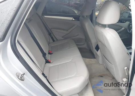 2013 Volkswagen Passat 2.5L Se из США, поврежденный, VIN 1VWBP7A3XDC148910